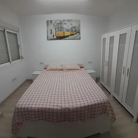 Estudio Frente A Estacion Maria Zambrano Apartment Malaga