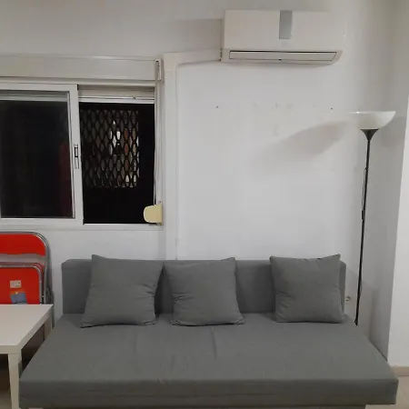 Estudio Frente A Estacion Maria Zambrano Apartment Malaga